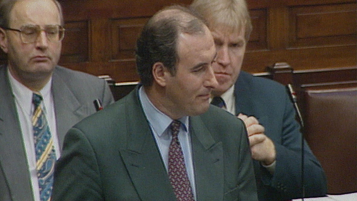 Phil Hogan pictured in Dáil Eireann announcing his resignation on 9 February 1995.