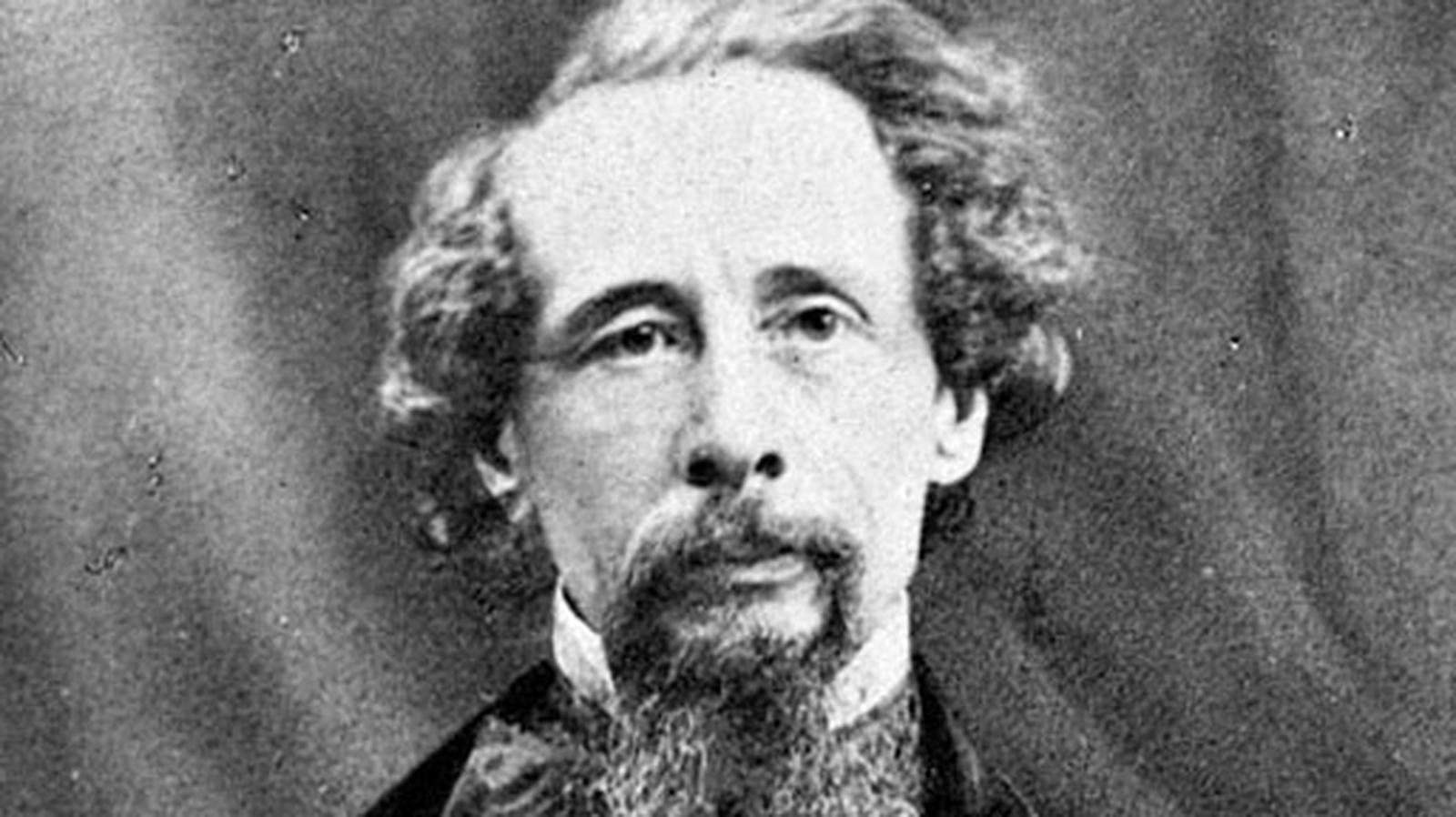 Dickens was born. Роджер Диккенс.