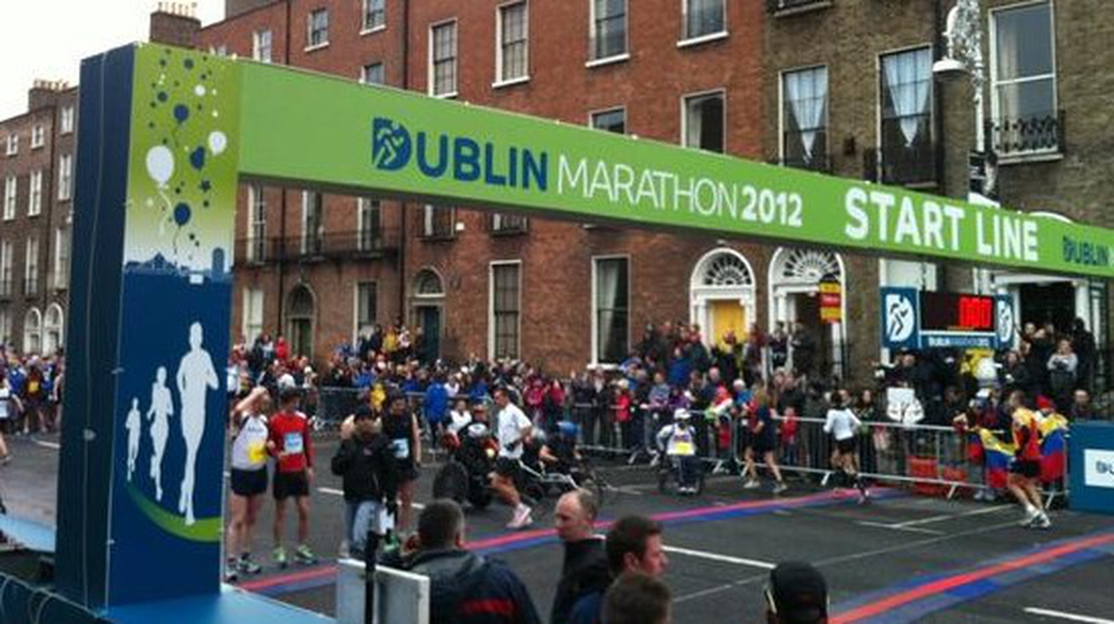 Thousands take part in Dublin City Marathon