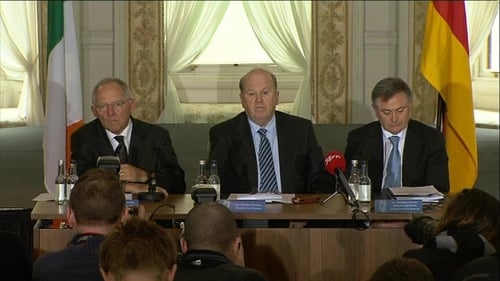 Wolfgang Schaeuble (l) met with Michael Noonan (centre) and Brendan Howlin (r)