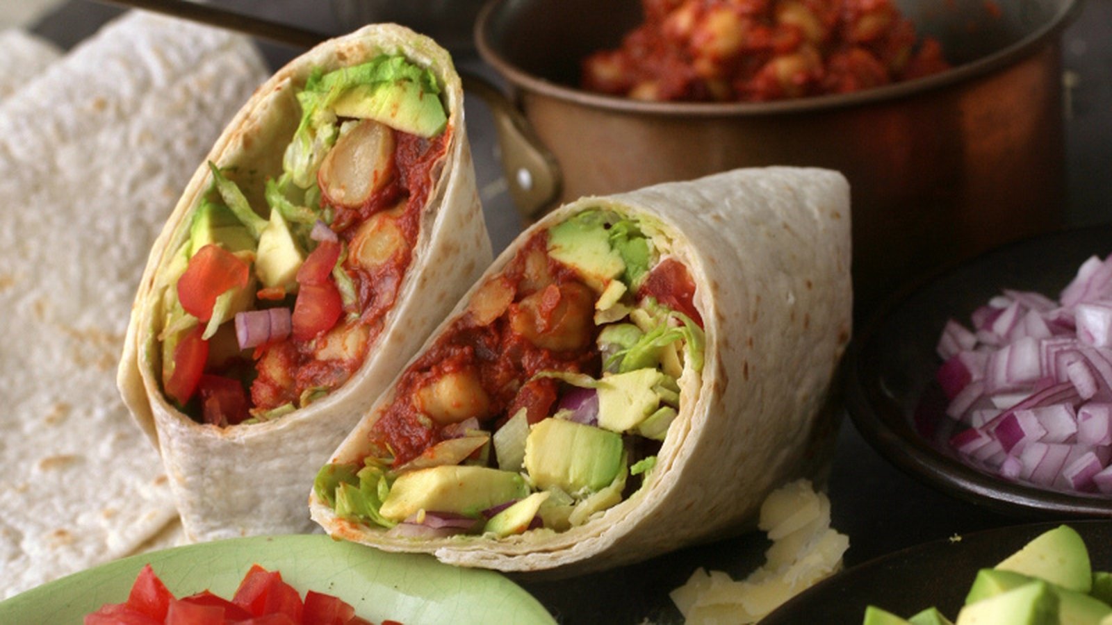 Colourful chickpea salsa wraps