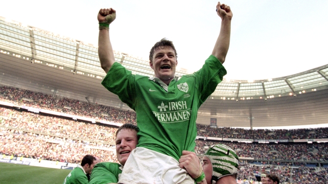 Brian O'Driscoll celebrates Ireland's victory over France in Paris in 2000