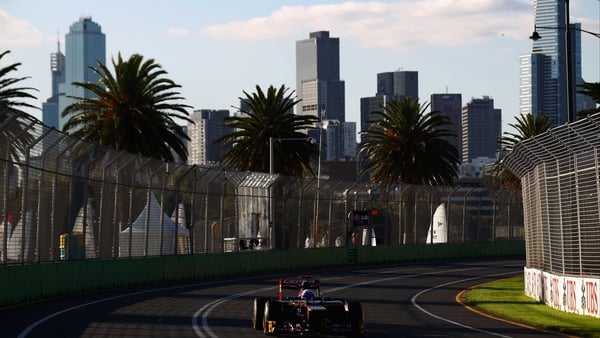 Melbourne city provides a dramatic backdrop for the Australian GP