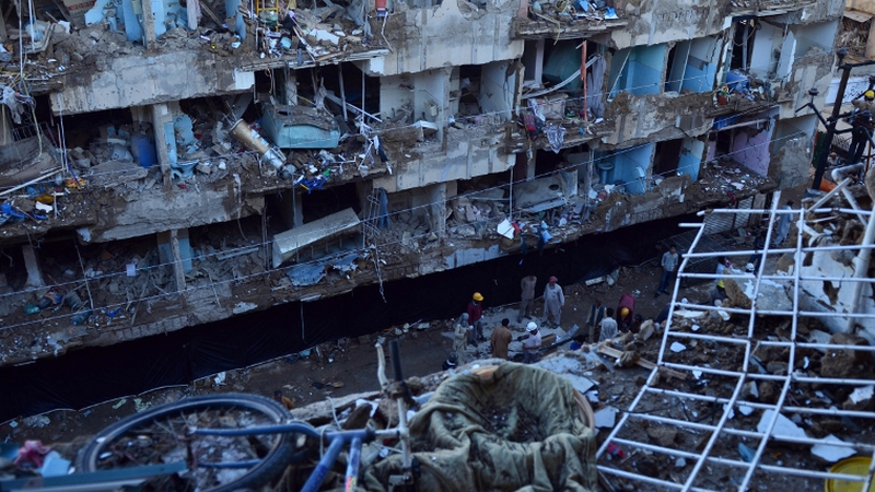 Day of mourning after 45 killed in Karachi blast