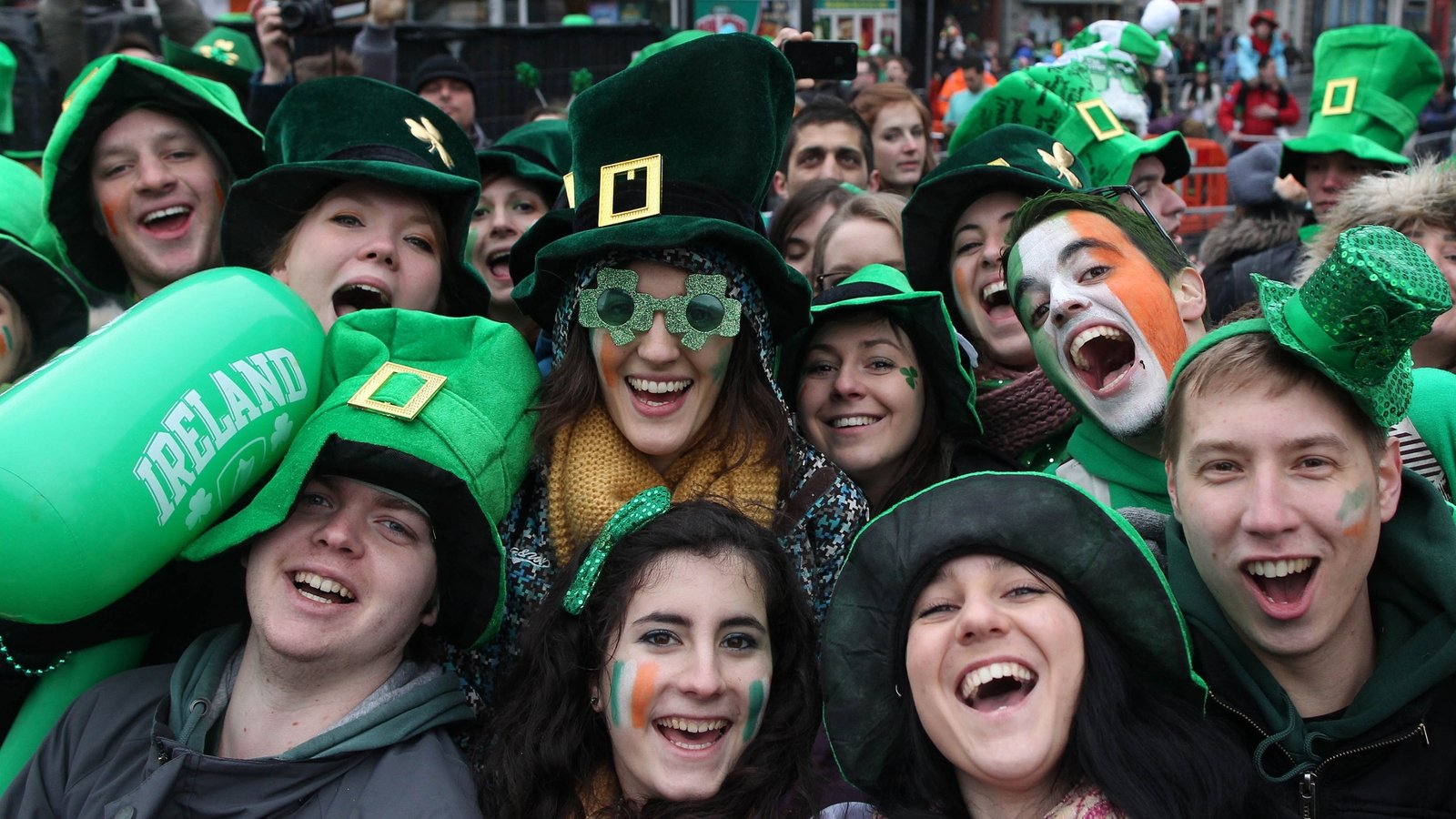 Thousands Enjoy St Patrick S Day Festivities