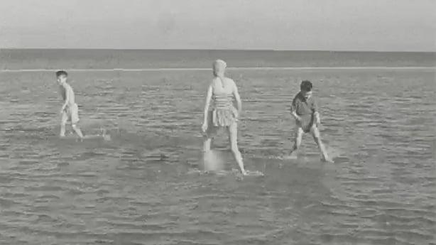 Sandymount Strand (1965)