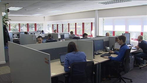 21,600 more people were in full-time employment than last year