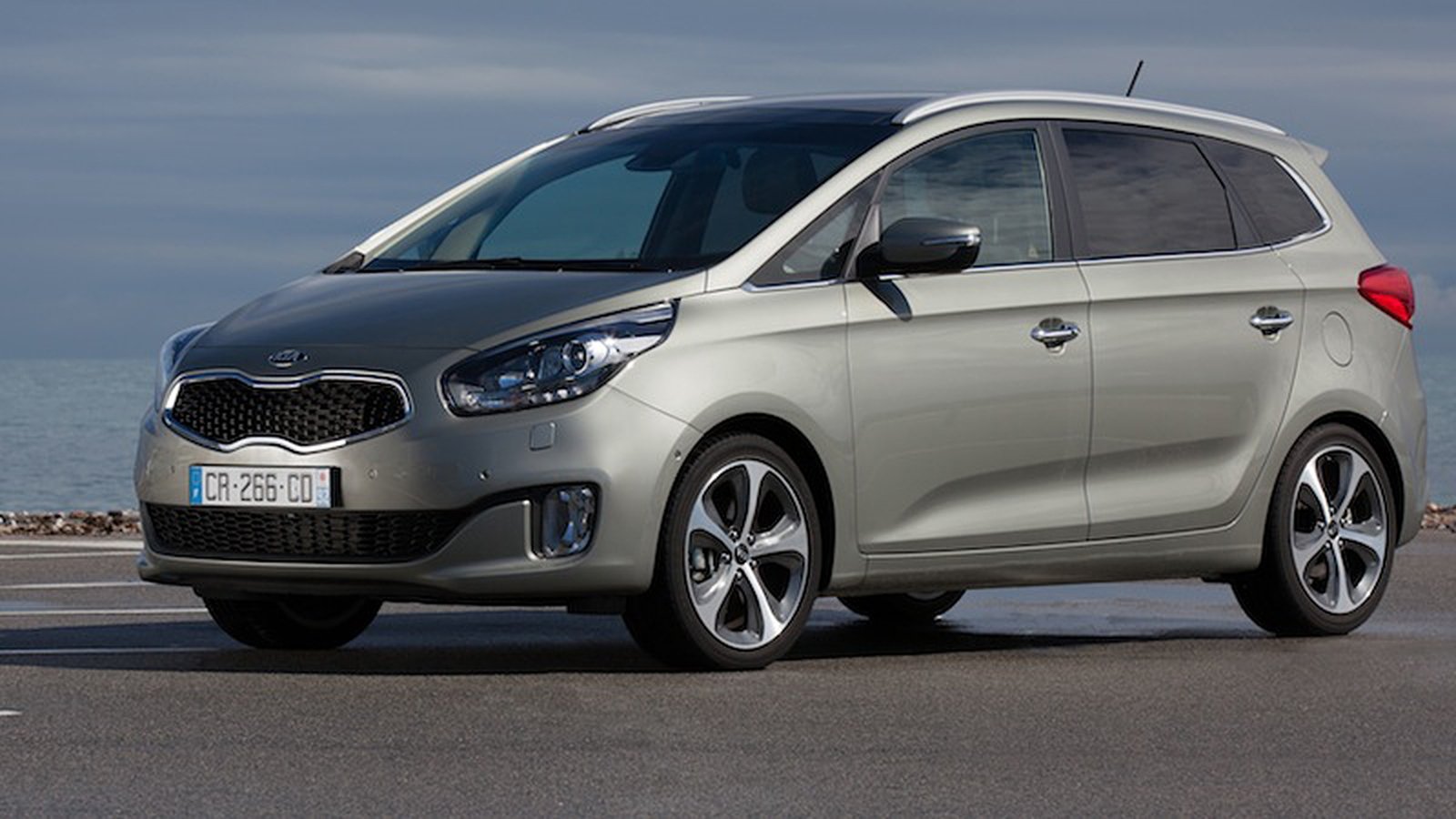 Kia carens фото