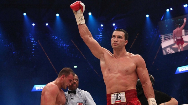Vladimir Klitschko tore a bicep muscle during training this month