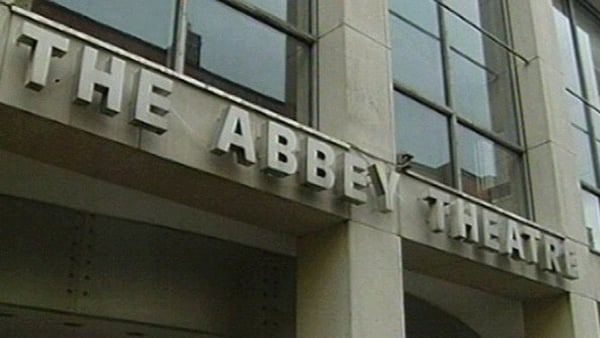 Vincent Dowling workerd with the Abbey Theatre from 1953 to 1990