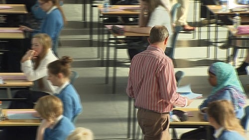 The Government plans to phase in a new junior cycle award, which will be graded by students' own teachers