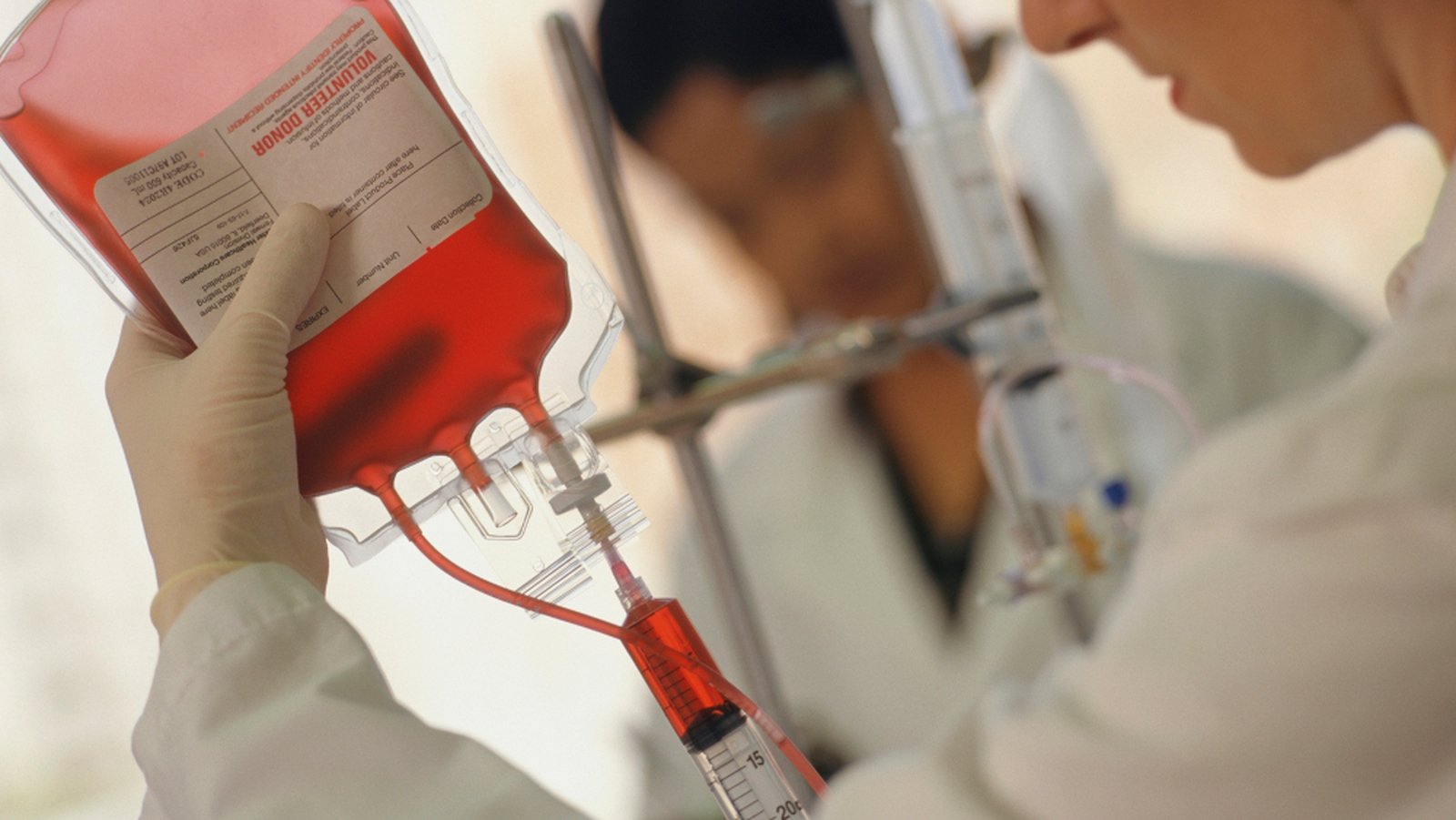 Вич переливание. Гемотрансфузия. Переливание донорской крови. Переливание крови в современной медицине.