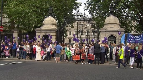 A protest over SNA resources took place outside the Dáil