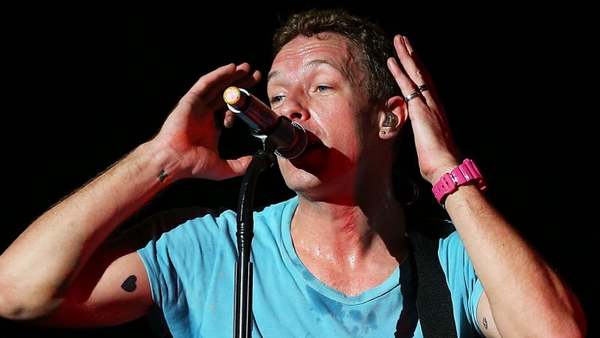 Chris Martin admits past dating problems