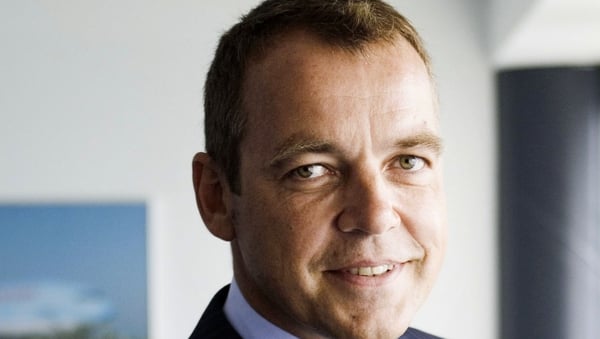 Aer Lingus CEO Christoph Mueller was paid a basic salary of €475,000 in 2013, plus bonuses of €400,000 and €420,000