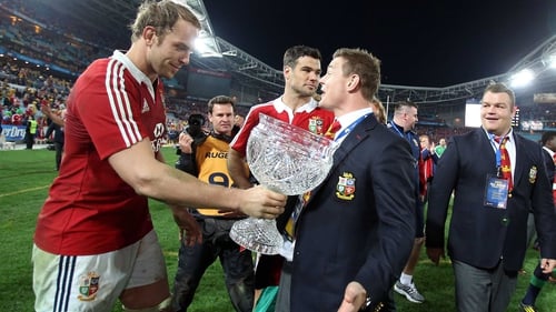 Alun-Wyn Jones: 'It's funny because before the last game everyone was criticising him, saying that he had done the wrong thing with his selection, and now they are touting him for the next one'