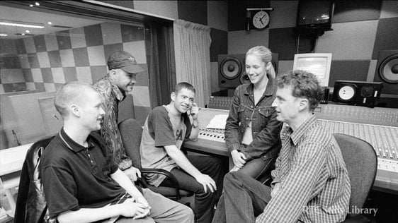 'Delorean Suite' formerly 'Rhythm of the Radars'.
From left to right: Graham Conway, Tony Roche, Fergal O'Neill (no longer with the band), Jenny McMahon and of course DJ Dave Fanning.
