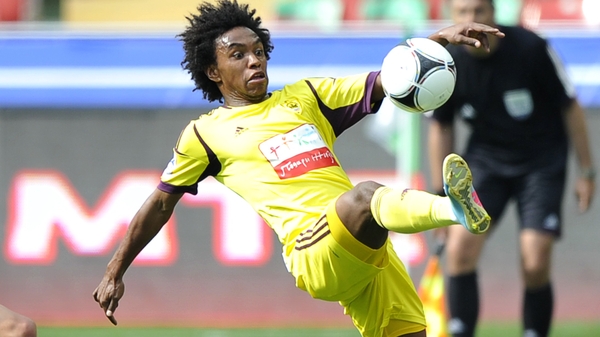 Tottenham have denied bidding for Willian