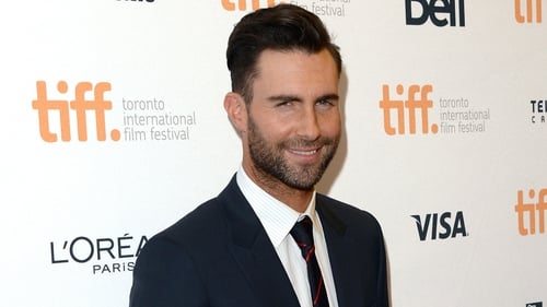 Levine takes People's Sexiest Man title for 2013