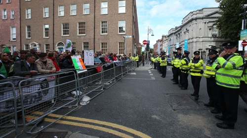 The arrests are part of an investigation into a series of violent incidents outside the Dáil on 18 September