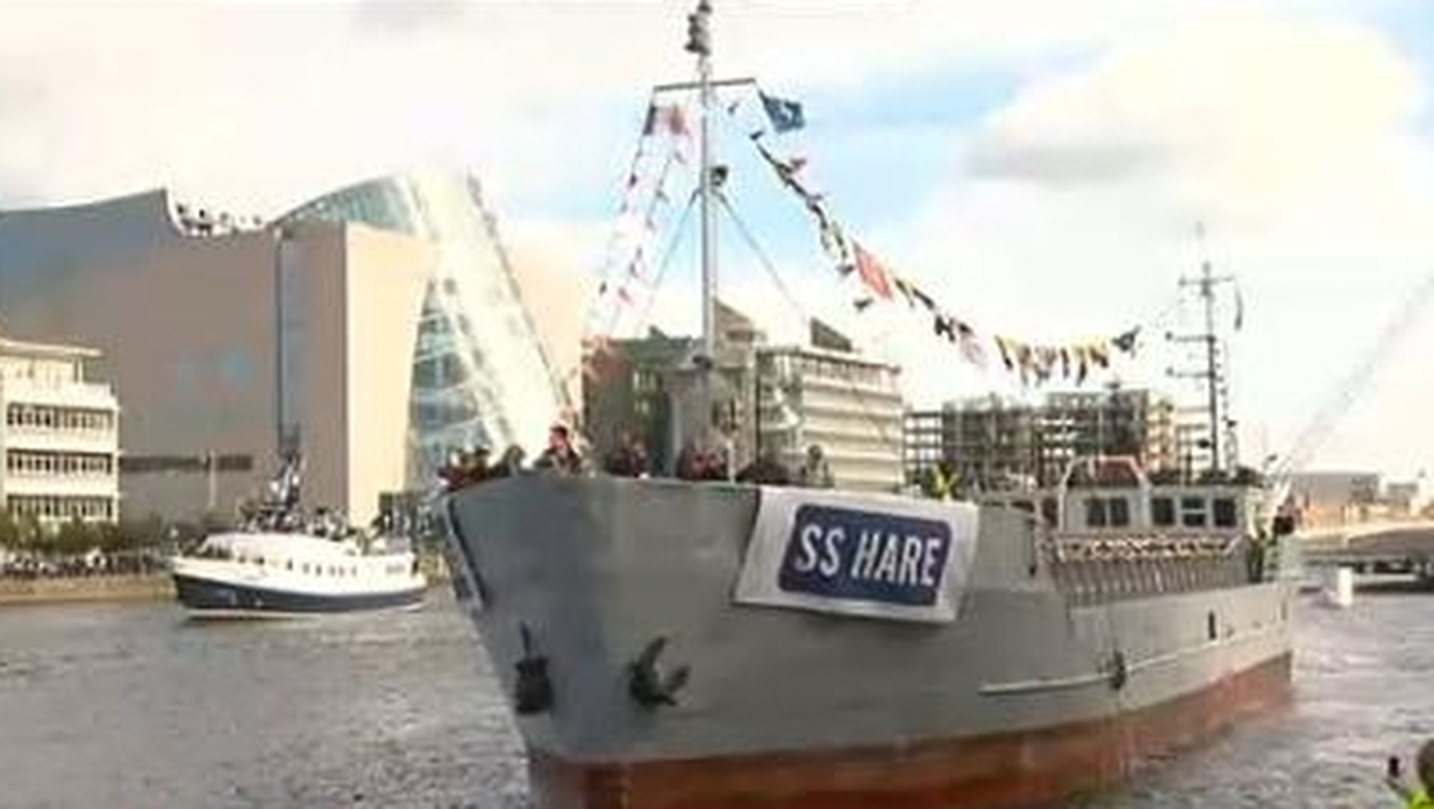 Hundreds gather in Dublin to commemorate lock out