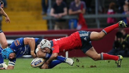 Kevin McLaughlin of Leinster and Munster's Duncan Williams