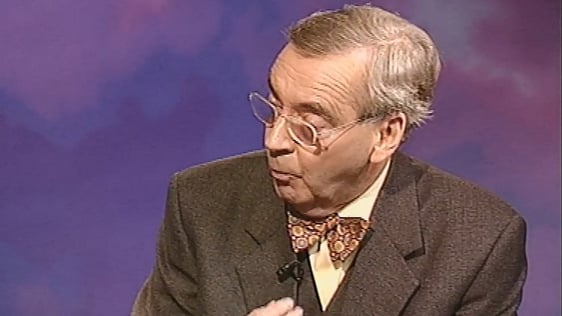 Brian Farrell on set of a Budget 2000 Prime Time Special broadcast on 1 December, 1999.