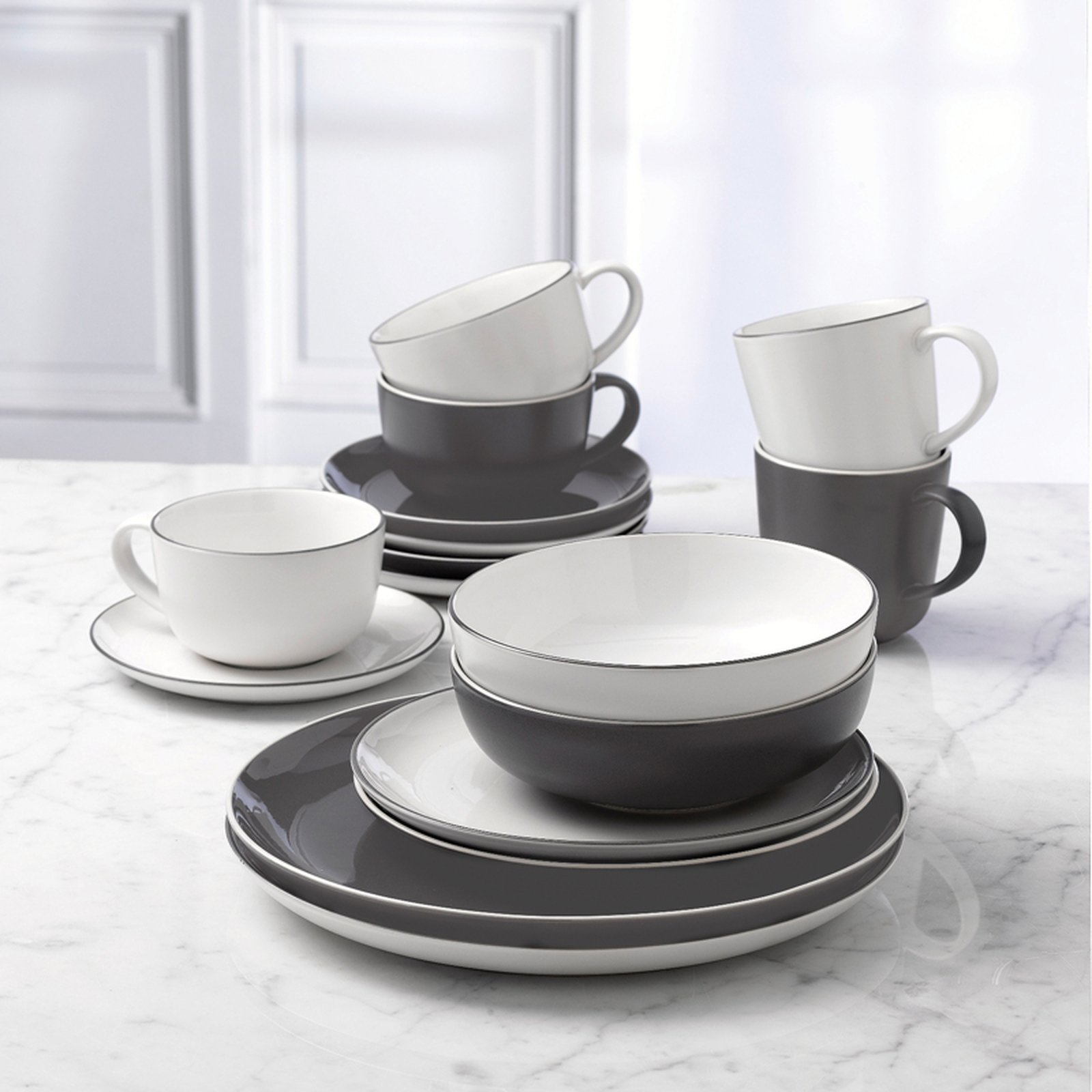 Gordon Ramsay collaborates with Royal Doulton