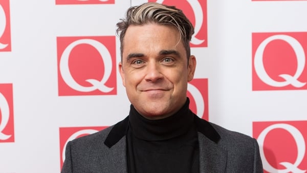Robbie Williams wins Q Idol Award