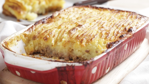 Kevin Dundon's Roasted Garlic Cottage Pie