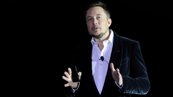 Elon Musk said Tesla would return to positive cash flow in late 2015