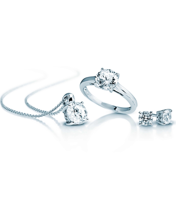 Diamonfire Solitaire Set to giveaway worth €180