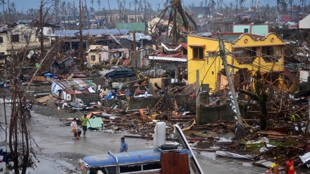 Death toll after Typhoon Haiyan revised downwards