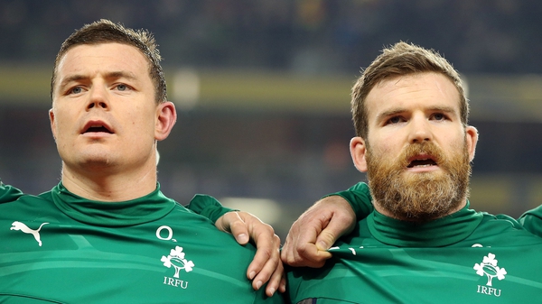 Brian O'Driscoll (l) and Gordon D'Arcy expected to team up at centre
