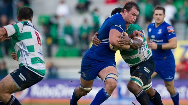 Quinn Roux carries ball-in-hand against Treviso