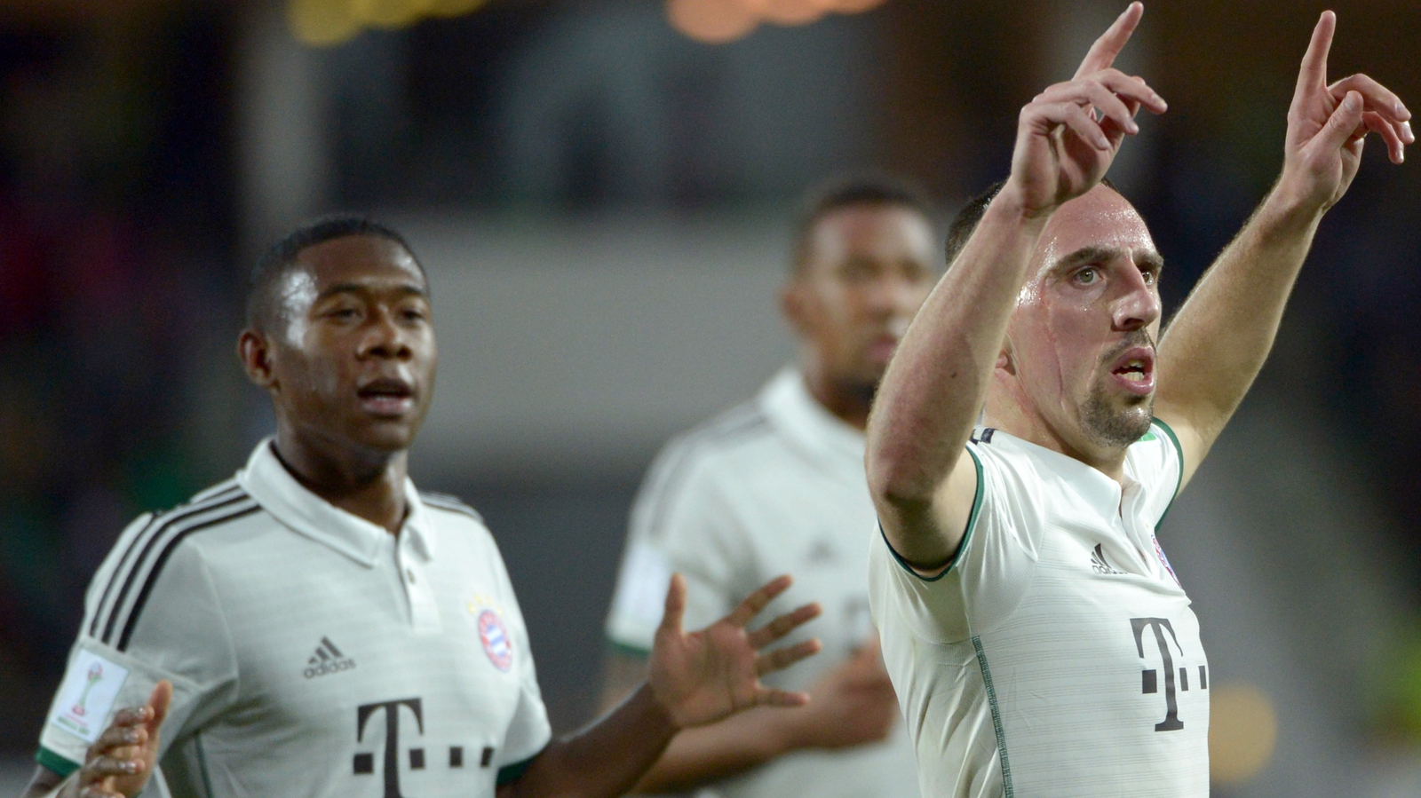 Bayern ease into World Club final