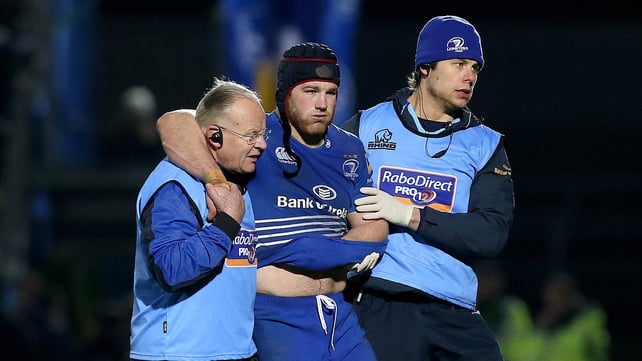 Sean O'Brien leaves the field with a suspected dislocated shoulder
