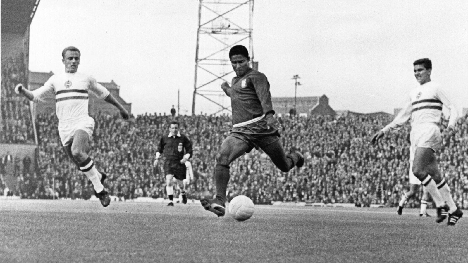 eusebio portugal footballer