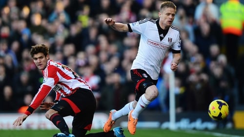It is not clear whether Damien Duff will require surgery