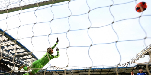 Stoke goalkeeper Asmir Begovic fails to stop Oscar's powerful free kick