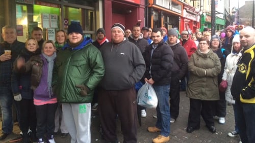Garth Brooks fans queuing up for tickets - photo by Damien Tiernan