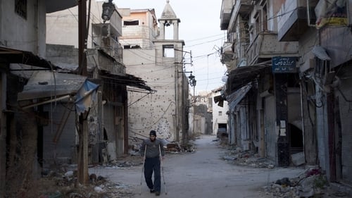 An agreement to deliver humanitarian aid to Homs is under discussion