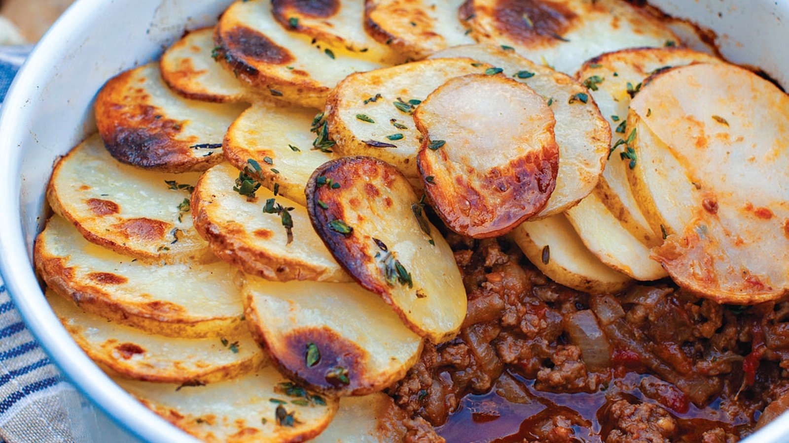 Organic Hotpot with Crunchy Potato, Beef and Onion