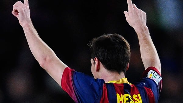 Lionel Messi celebrates scoring against Rayo Vallecano