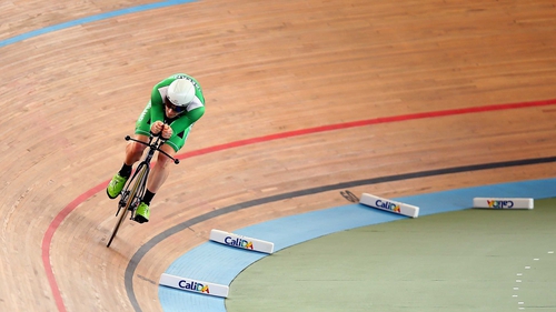 Martyn Irvine won silver in the scratch race on Thursday