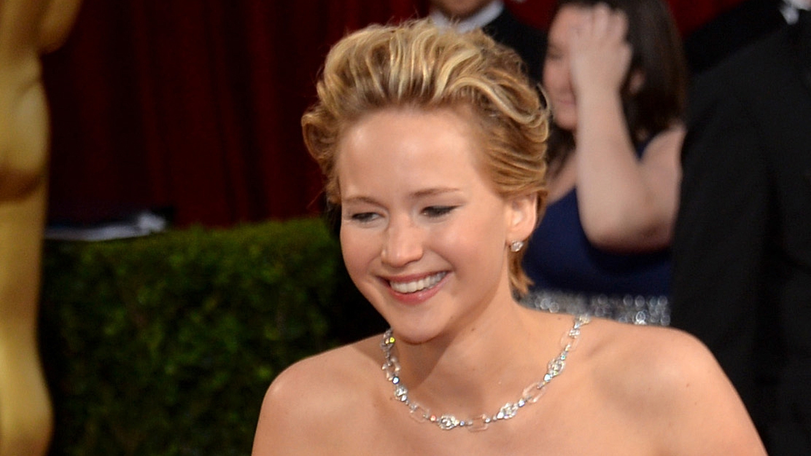 Jennifer Lawrence Trips Again At Oscars 6761