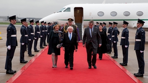 The President and his wife Sabina are welcomed to London