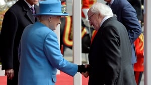 Queen Elizabeth greets President Higgins in Windsor