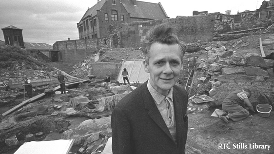 RTÉ producer Don Lenox, on an excavation site in Dublin's Winetavern Street (1969) © RTÉ Archives 2052/037