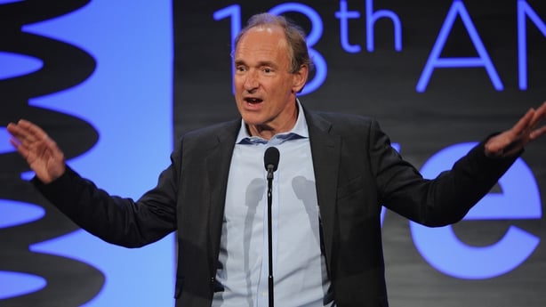 Tim Berners Lee addresses attendees at the 2014 Webby Awards